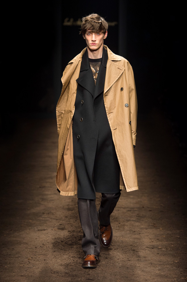 http://www.fashionsnap.com/collection/salvatore-ferragamo/man/2015-16aw/gallery/index34.php
