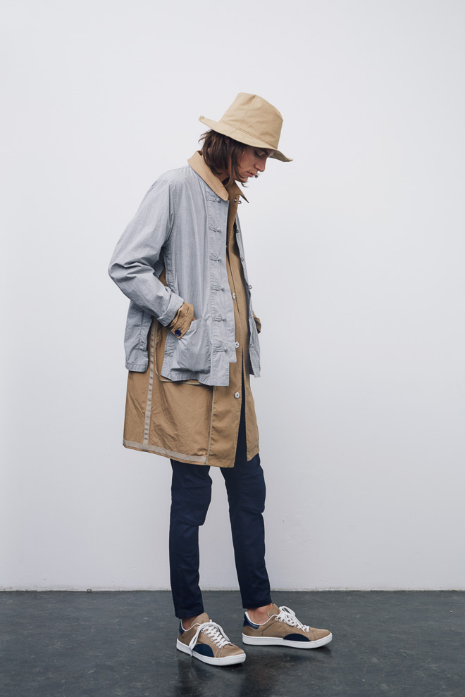 http://www.fashionsnap.com/collection/undercover/john/2016ss/gallery/index10.php