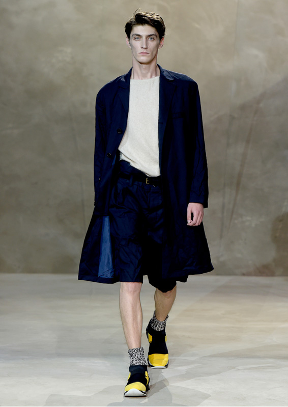 http://www.fashionsnap.com/collection/marni/mens/2016ss/gallery/index23.php