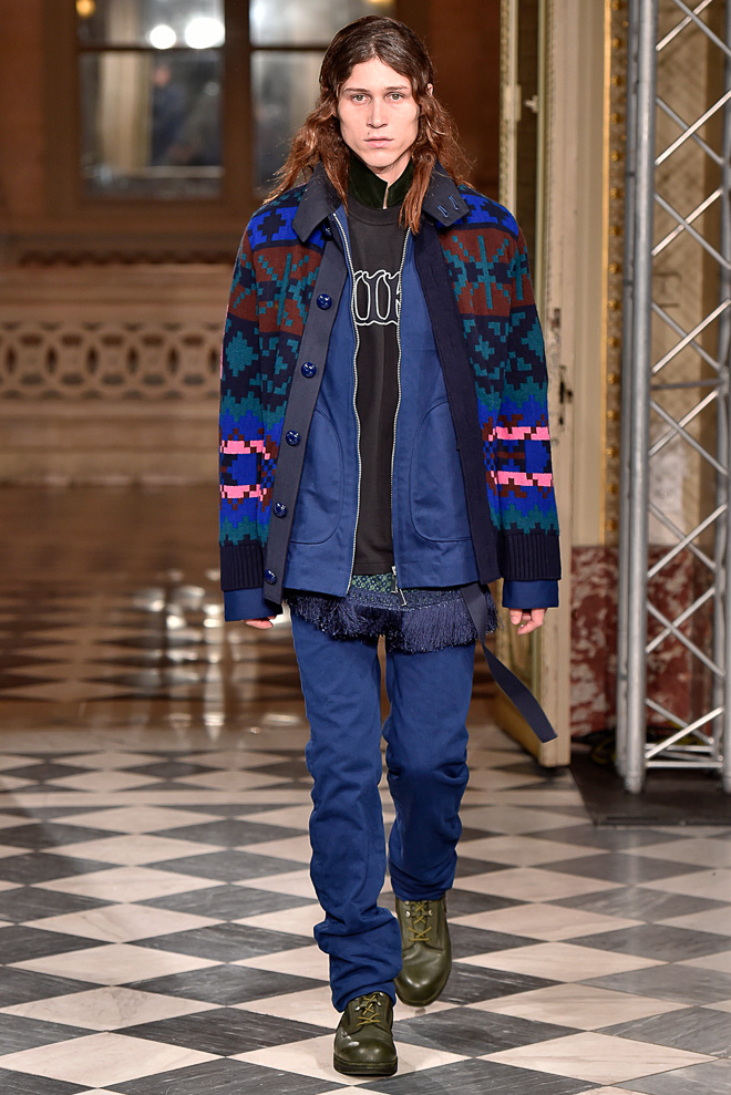 http://www.fashionsnap.com/collection/sacai/mens/2016-17aw/gallery/index4.php